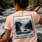 Organic Tee „Whitewater High Country“ im hellrosa Farbton, Rückenprint groß