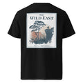 T-shirt organica nera con stampa grande sul retro: The Wild East e paesaggio