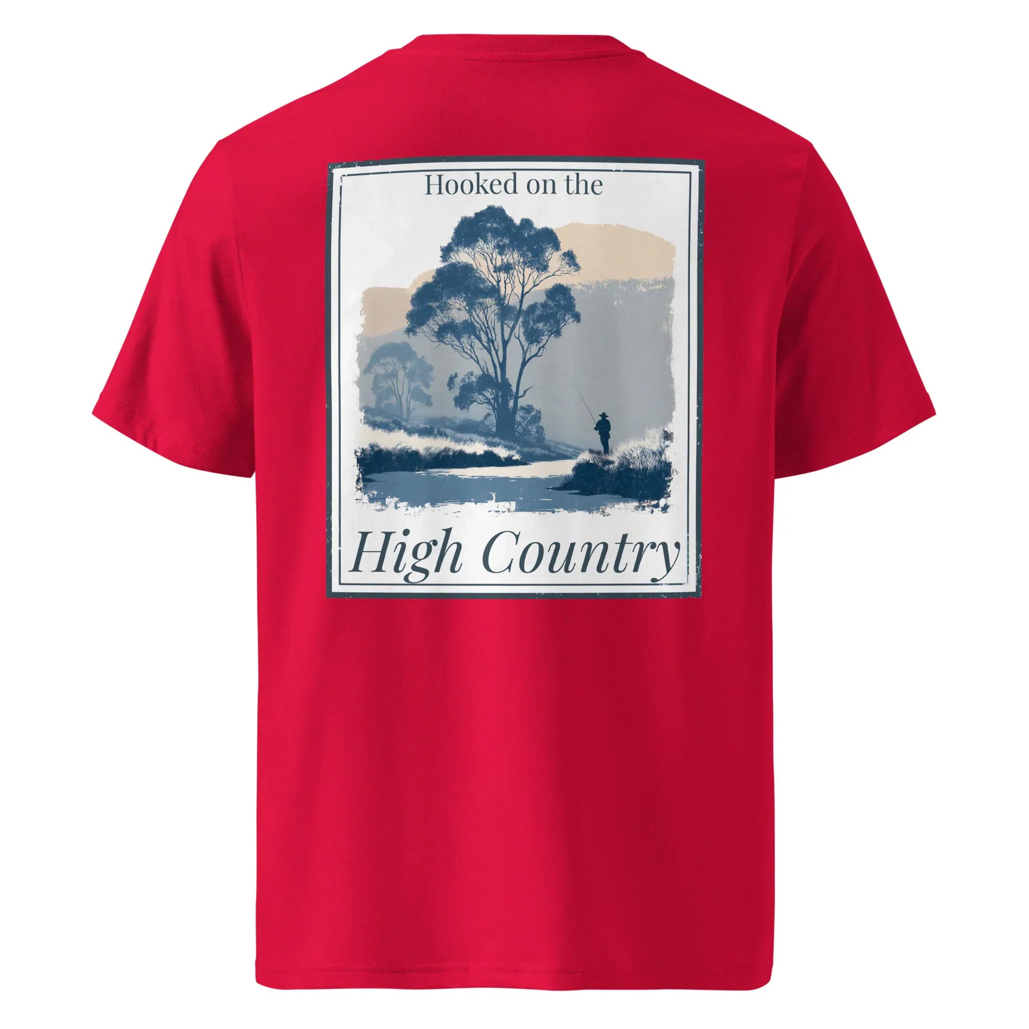 Organic Tee, roter Stoff, Rückenprint „High Country“ mit Wanderer-Grafik