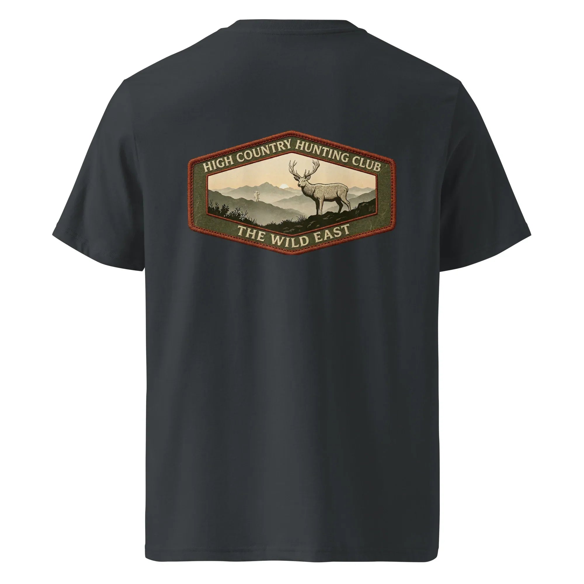 Organic tee in dunkelgrau/anthrazit with deer hunting club logo graphic on back